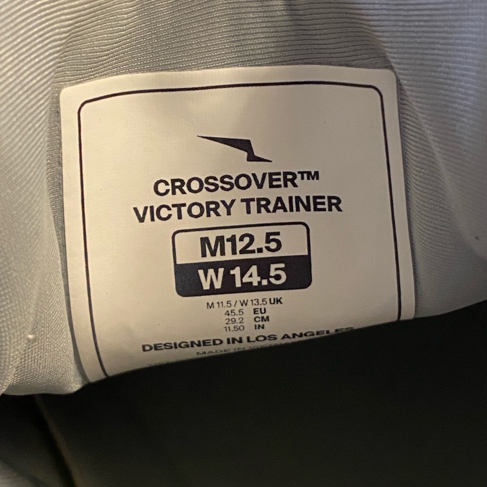 Wolf & Shepherd Crossover Victory Trainer EUC 12.5 - Picture 7 of 8